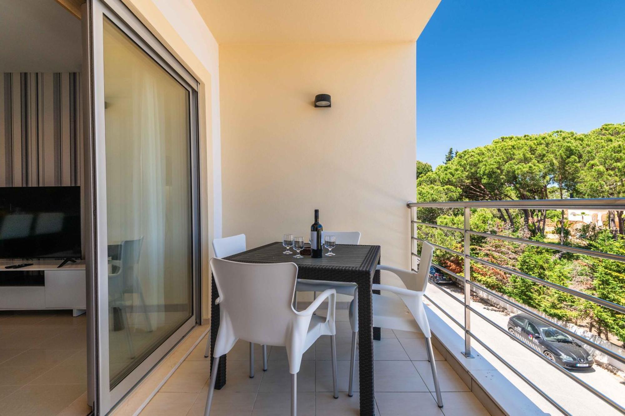 Apartamento T2 Eucalipto 2A Ольос де Агуа Екстериор снимка